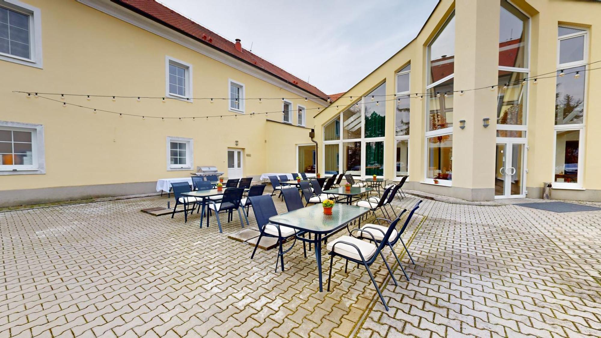 Klaudia'S Hotel & Restaurant At Golf Resort, Bac Samorin Zewnętrze zdjęcie