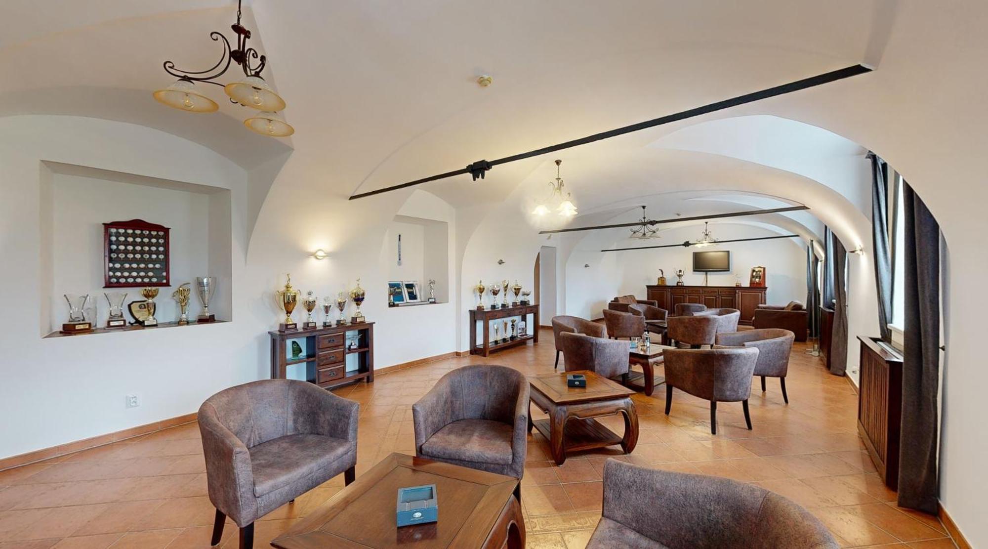 Klaudia'S Hotel & Restaurant At Golf Resort, Bac Samorin Zewnętrze zdjęcie