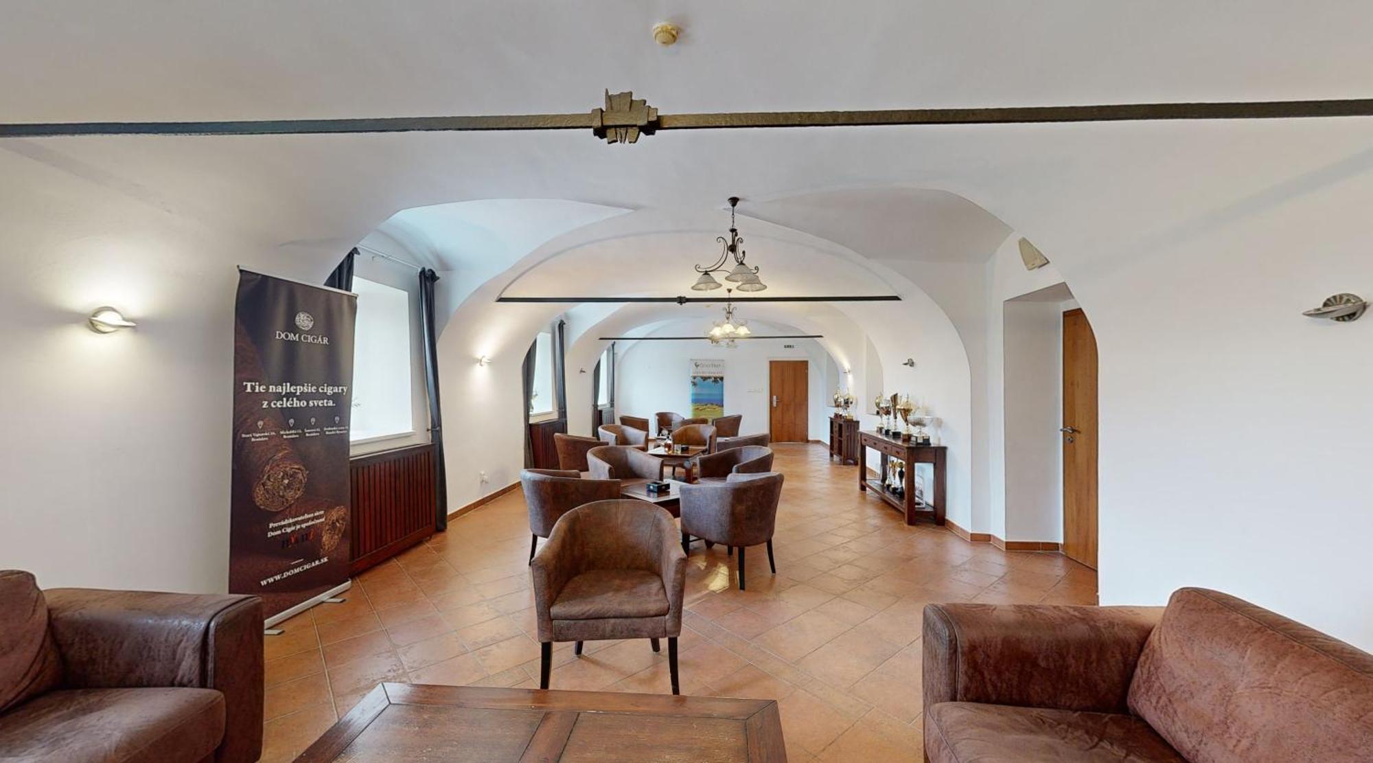 Klaudia'S Hotel & Restaurant At Golf Resort, Bac Samorin Zewnętrze zdjęcie