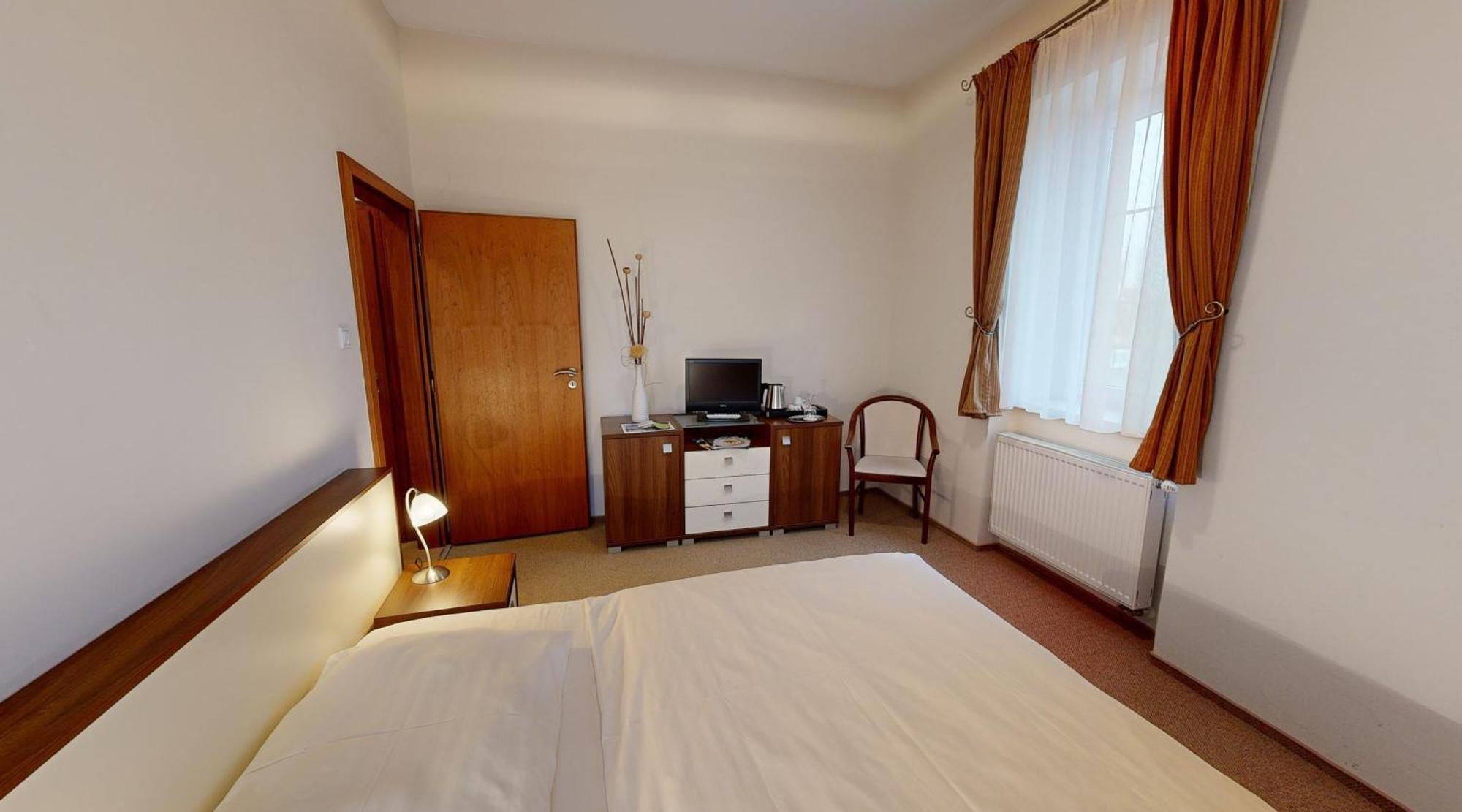 Klaudia'S Hotel & Restaurant At Golf Resort, Bac Samorin Zewnętrze zdjęcie