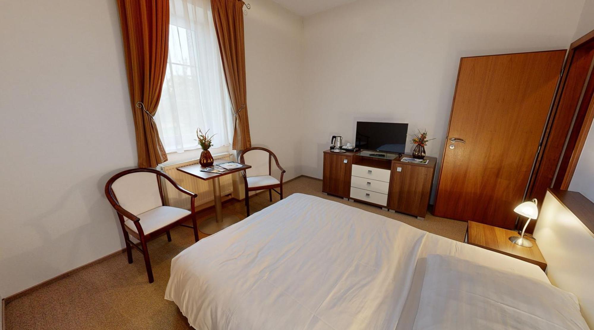 Klaudia'S Hotel & Restaurant At Golf Resort, Bac Samorin Zewnętrze zdjęcie