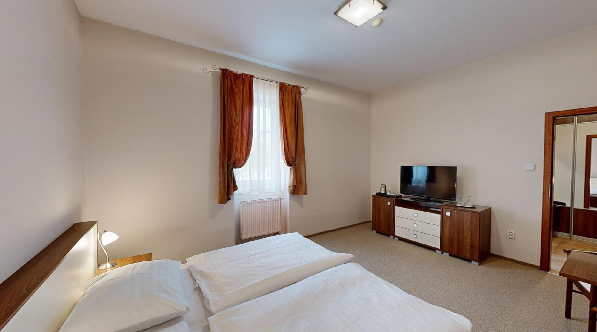 Klaudia'S Hotel & Restaurant At Golf Resort, Bac Samorin Zewnętrze zdjęcie