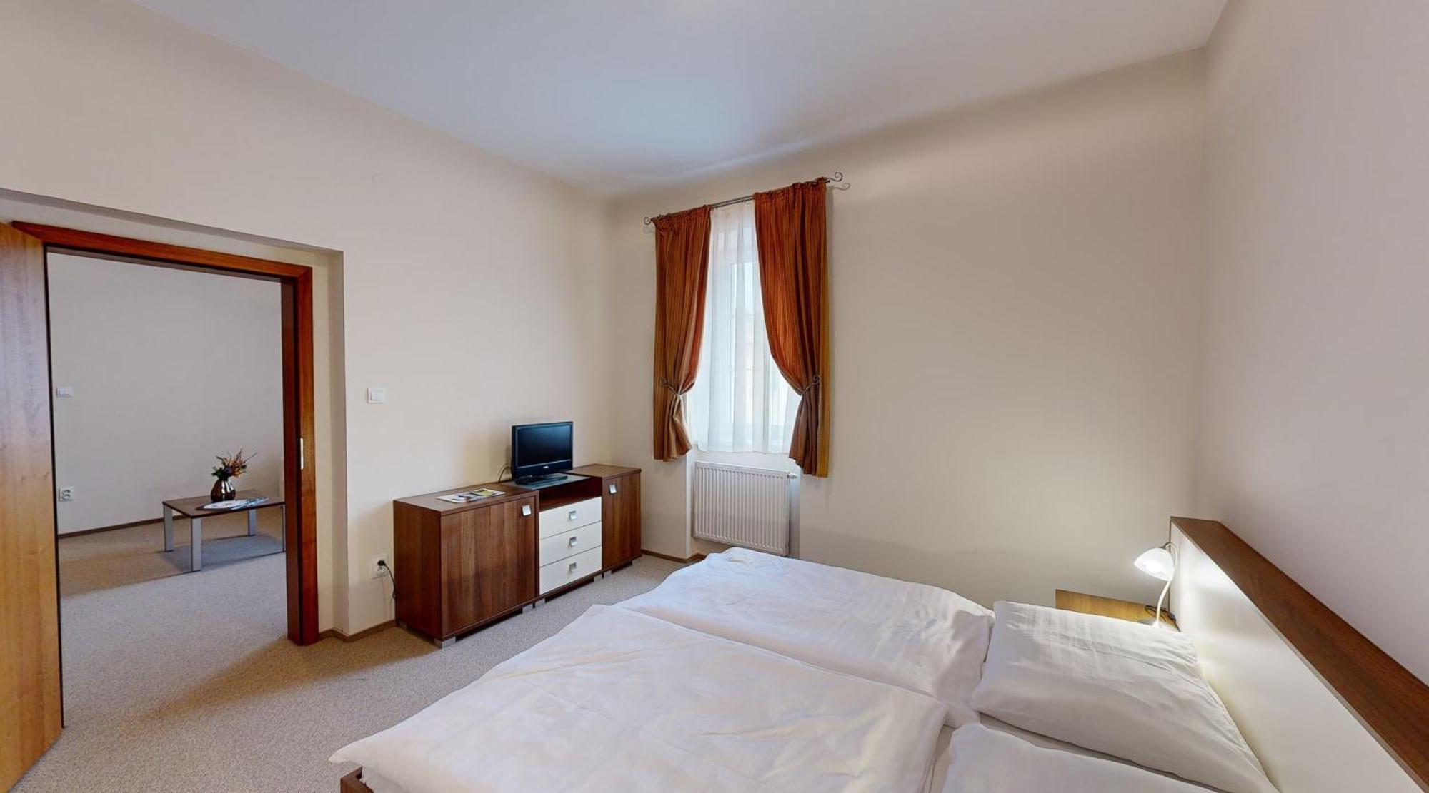 Klaudia'S Hotel & Restaurant At Golf Resort, Bac Samorin Zewnętrze zdjęcie